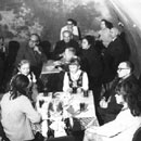 Społeczni opiekunowie zabytków w winiarni zamkowej - 1970r.